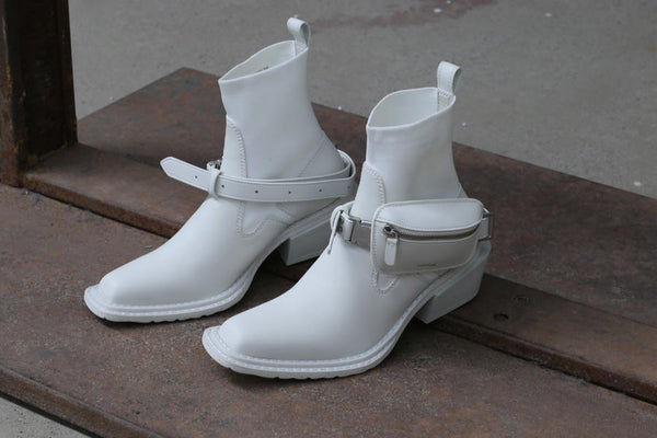 untitlab shiny beige hook boots SS211305 PU1
